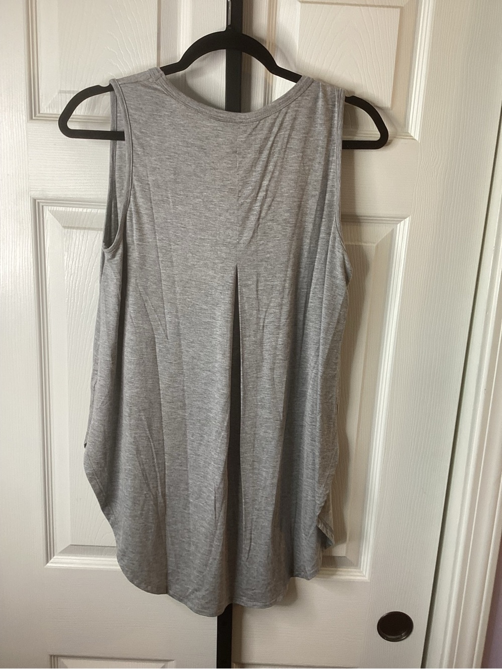 mittoshop Scoop Neck Swing Tank Top, size Medium, NWT - Picture 3 of 3